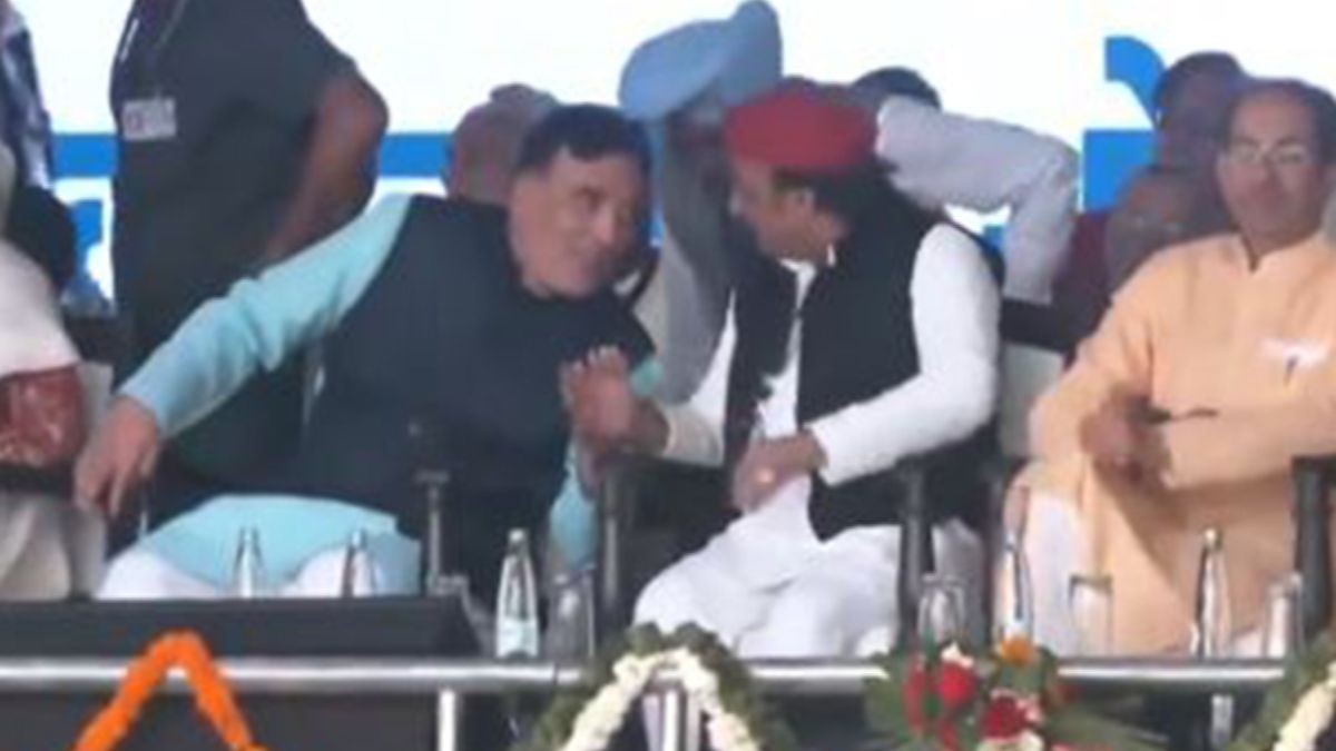 INDIA bloc leaders huddle at Ramlila Maidan in protest against Kejriwal's arrest INDIA bloc leaders huddle at Ramlila Maidan in protest against Kejriwal's arrest