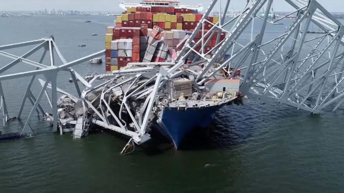 The majority of the bridge nearly instantly collapsed into the Patapsco River mouth due to the impact, obstructing shipping channels and necessitating the permanent closure of the Port of Baltimore, which is among the busiest on the US Eastern Seaboard Image Courtesy AFP
The majority of the bridge nearly instantly collapsed into the Patapsco River mouth due to the impact, obstructing shipping channels and necessitating the permanent closure of the Port of Baltimore, which is among the busiest on the US Eastern Seaboard Image Courtesy AFP