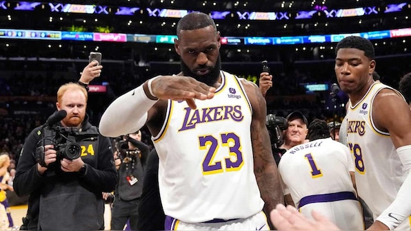 LeBron James becomes first NBA player to score 40,000 career points