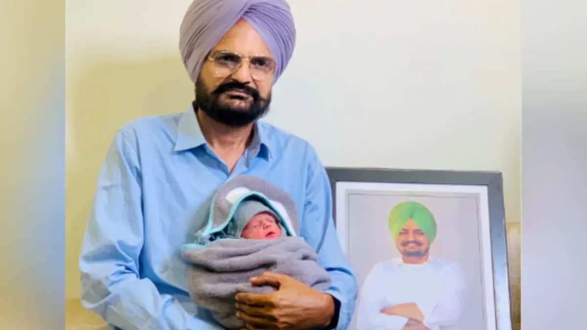 ‘Big Moment’: Sidhu Moosewala’s father, baby brother get featured on Times Square billboard