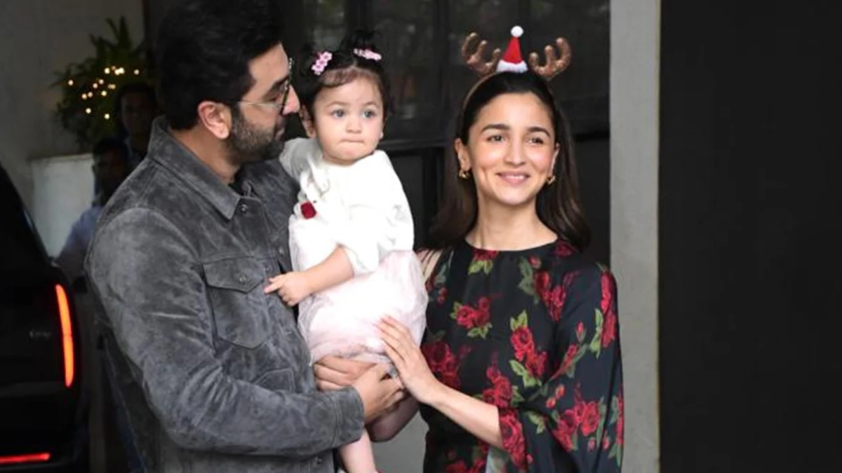 Say what! Ranbir Kapoor to gift Rs 250 crore bungalow to daughter Raha Kapoor, making her Bollywood's youngest and richest star kid? Say what! Ranbir Kapoor to gift Rs 250 crore bungalow to daughter Raha Kapoor, making her Bollywood's youngest and richest star kid?
