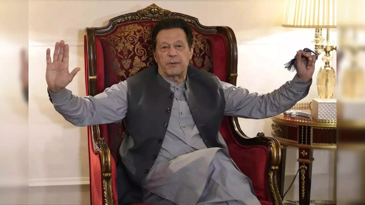 Jailed ex-Pak PM Imran Khan opens door for negotiations but declines 'striking deal' with opponents Jailed ex-Pak PM Imran Khan opens door for negotiations but declines 'striking deal' with opponents