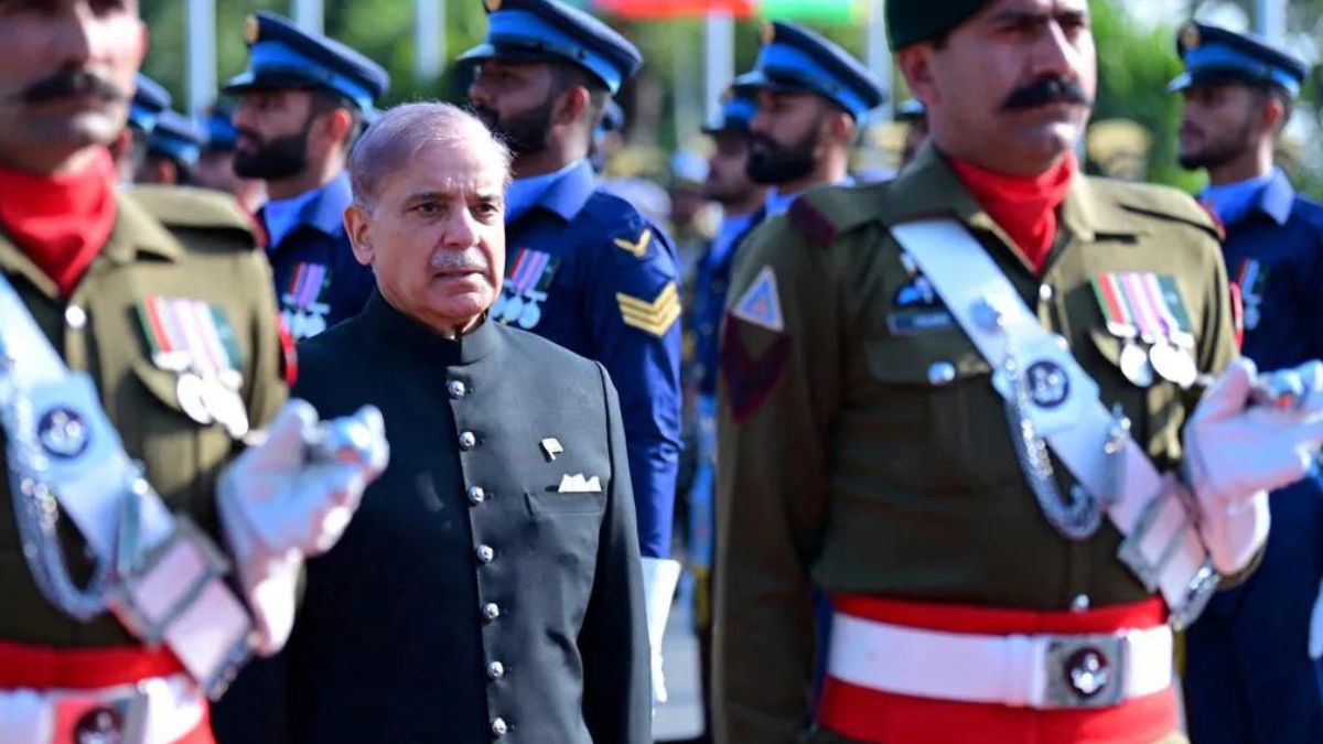 Pakistan cuts down on pomp at public events amid economic crisis Pakistan cuts down on pomp at public events amid economic crisis