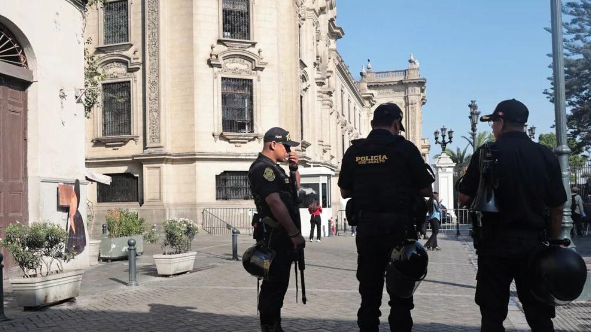 Peru: President Dina Boluarte slams anti-corruption raids, refuses to resign Peru: President Dina Boluarte slams anti-corruption raids, refuses to resign