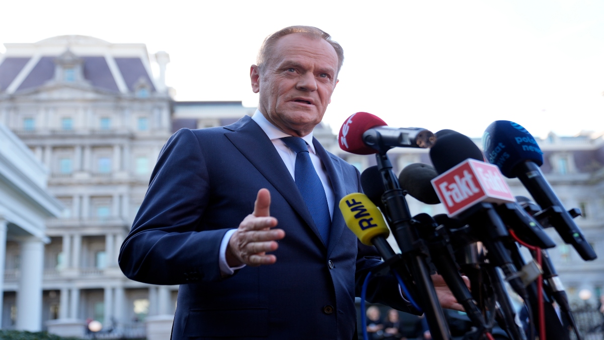 Polish PM Donald Tusk warns of global conflict as Russia escalates with hypersonic missile attack Polish PM Donald Tusk warns of global conflict as Russia escalates with hypersonic missile attack