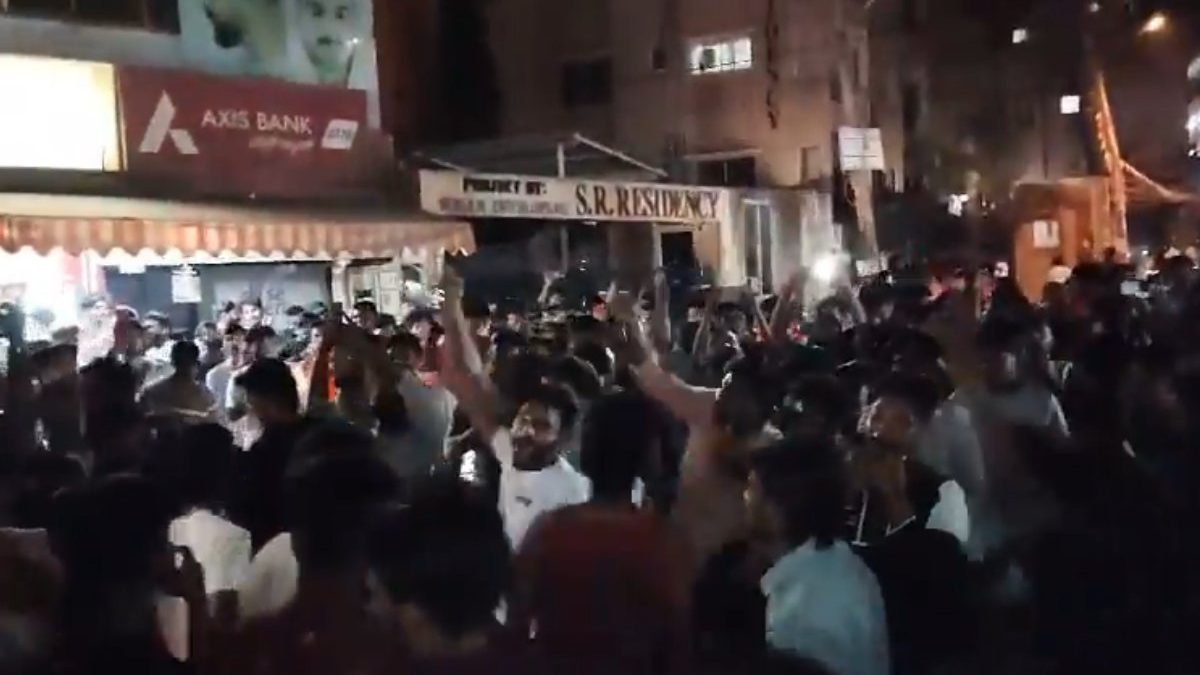 Watch: Fans go crazy in Bengaluru after RCB's WPL 2024 triumph Watch: Fans go crazy in Bengaluru after RCB's WPL 2024 triumph