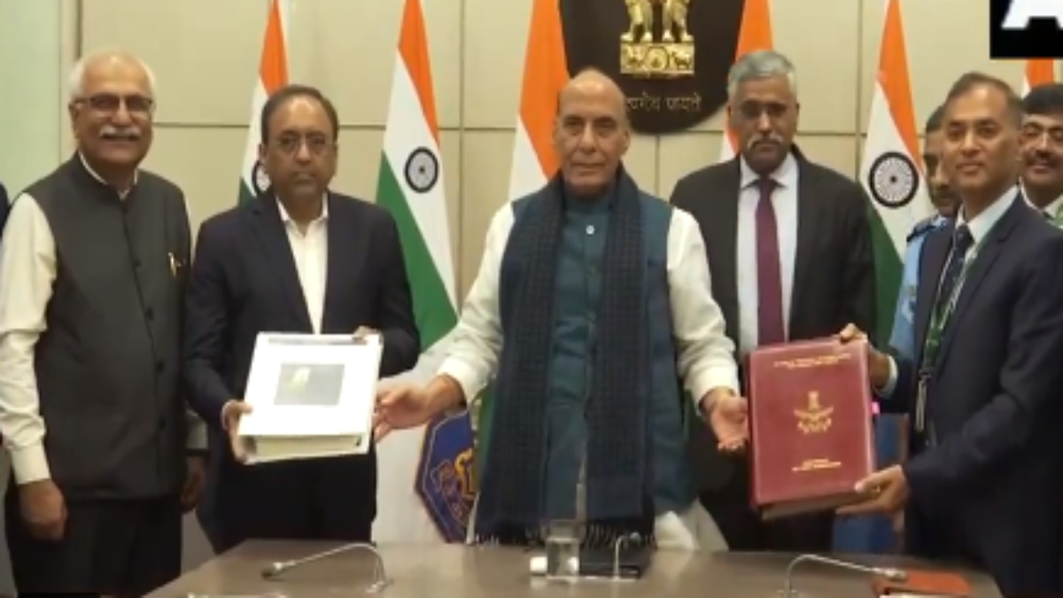 Defence ministry inks five military procurement deals worth Rs 39,125 crore Defence ministry inks five military procurement deals worth Rs 39,125 crore