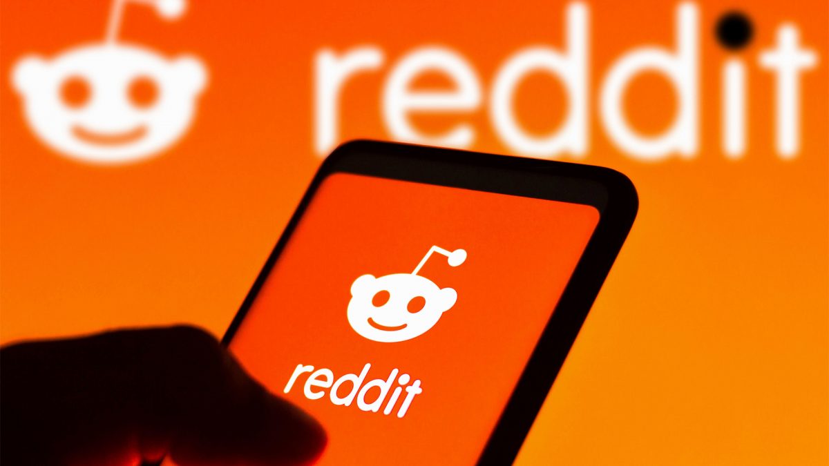 Reddit is aiming for a massive $6.4 billion valuation, looks to raise at least $500 million Reddit is aiming for a massive $6.4 billion valuation, looks to raise at least $500 million