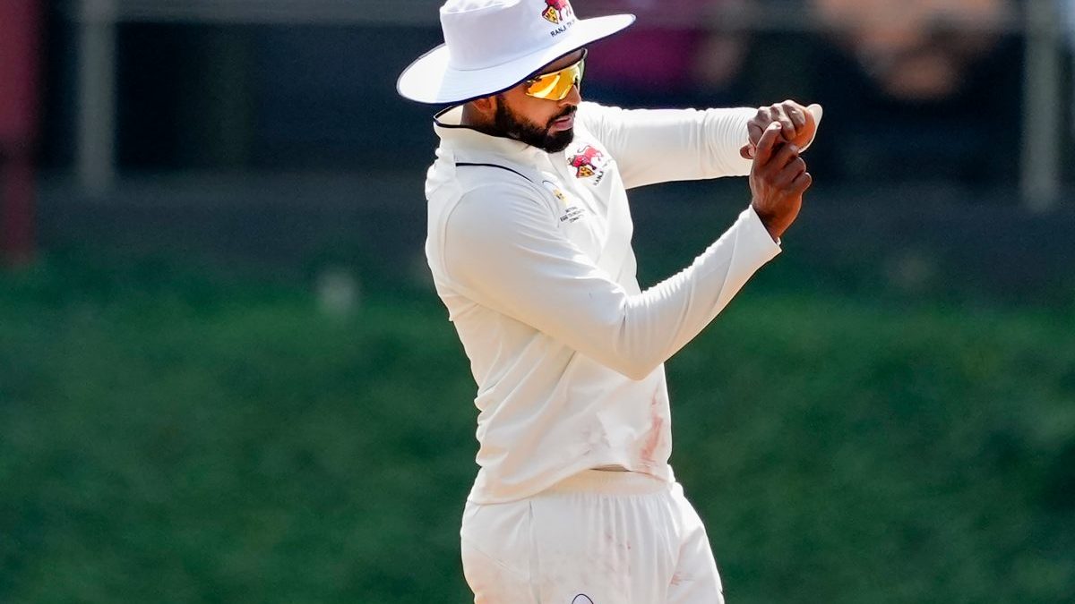 Shreyas Iyer gets out cheaply in Ranji Trophy return after losing BCCI central contract Shreyas Iyer gets out cheaply in Ranji Trophy return after losing BCCI central contract