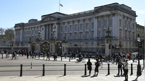 UK: Man arrested in London for 'crashing' car into Buckingham Palace gates