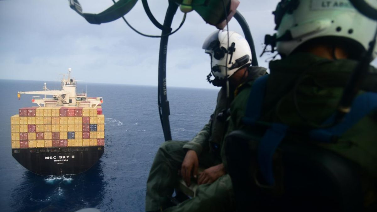 Indian Navy in Gulf of Aden: Here's how the service has responded to Houthi attacks, piracy threats in the Red Sea Indian Navy in Gulf of Aden: Here's how the service has responded to Houthi attacks, piracy threats in the Red Sea