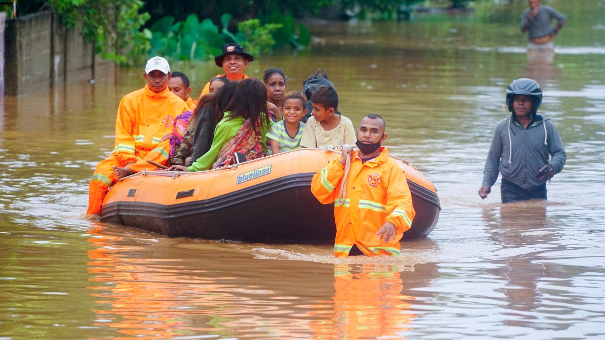 Flash Floods, Landslides Wreak Havoc In Indonesia; Ten Dead So Far With ...