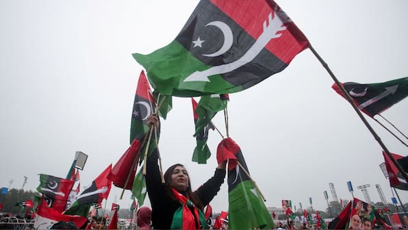 Pakistan govt to scrap caretaker system, make electoral process 'simple'
