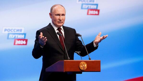 'It happens... it's life', says Putin in his first comment on Navalny's death