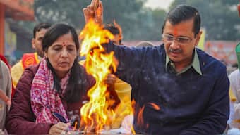 Arvind Kejriwal with wife Sunita Kejriwal. PTI file