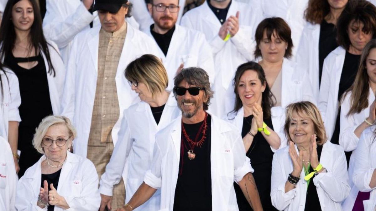 Fashion designer Pierpaolo Piccioli quits Valentino after 25 years, shares emotional post Fashion designer Pierpaolo Piccioli quits Valentino after 25 years, shares emotional post