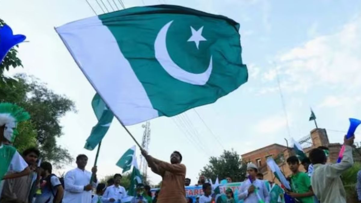 Pakistan's lowest consumer inflation in 20 months still tops 23 per cent Pakistan's lowest consumer inflation in 20 months still tops 23 per cent