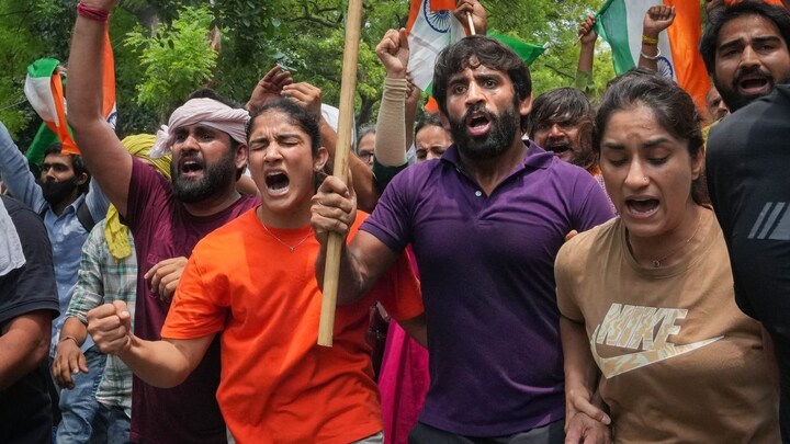 WFI vs Wrestlers: Bajrang, Vinesh and Sakshi challenge WFI elections; Delhi HC asks for Centre, federation's reply