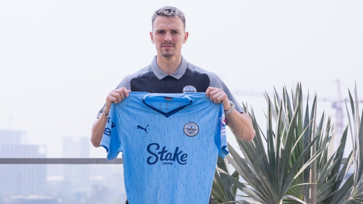 Mumbai City FC's new signing Jakub Vojtus poses for a picture with the team's jersey. Image: Mumbai City FC Mumbai City FC's new signing Jakub Vojtus poses for a picture with the team's jersey. Image: Mumbai City FC
