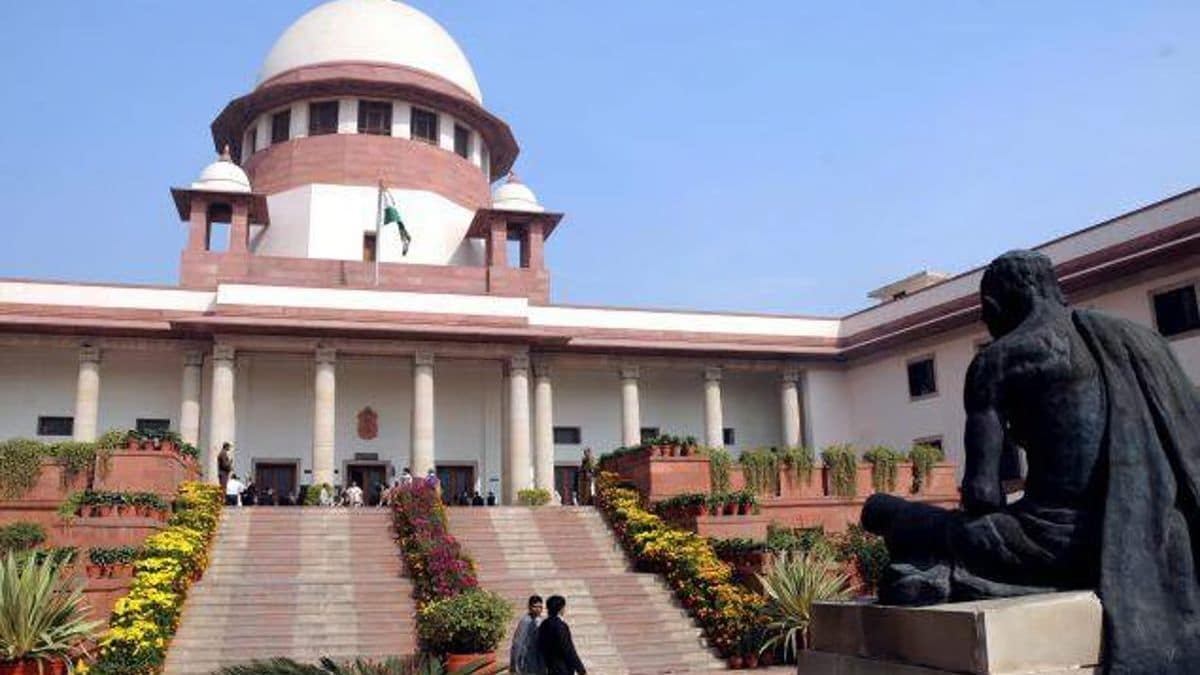 SC dismisses SBI's extension plea, orders disclosure of Electoral Bonds details by tomorrow – Firstpost