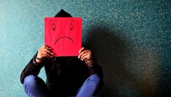 The World Happiness report reveals that the younger generation shows higher levels of unhappiness, driven by extensive use of social media and cost of living crises. Image used for representational purposes/Pixabay