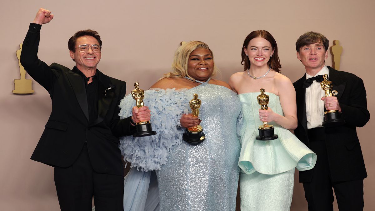 Cillian Murphy, winner of the Best Actor Oscar for "Oppenheimer", joins Emma Stone, winner of the Best Actress Oscar for "Poor Things", Da'Vine Joy Randolph, Best Supporting Actress Oscar winner for "The Holdovers", and Robert Downey Jr., Best Supporting Actor Oscar winner for "Oppenheimer", in the Oscars photo room at the 96th Academy Awards in Hollywood, Los Angeles, California. The event is an expensive and lavish affair with a price tag of $56.9 million. Reuters Cillian Murphy, winner of the Best Actor Oscar for "Oppenheimer", joins Emma Stone, winner of the Best Actress Oscar for "Poor Things", Da'Vine Joy Randolph, Best Supporting Actress Oscar winner for "The Holdovers", and Robert Downey Jr., Best Supporting Actor Oscar winner for "Oppenheimer", in the Oscars photo room at the 96th Academy Awards in Hollywood, Los Angeles, California. The event is an expensive and lavish affair with a price tag of $56.9 million. Reuters