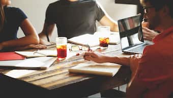 Performance of employees remains stable when there is a transparent link between employee performance and expected pay. Pixabay