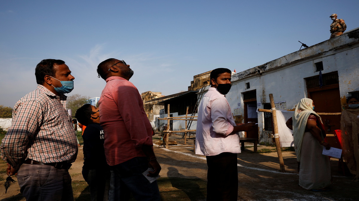 India to face extreme heat between April-June: Will it affect voter turnout? India to face extreme heat between April-June: Will it affect voter turnout?