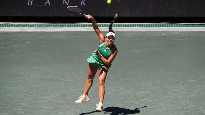 Jessica Pegula beats Victoria Azarenka at WTA Charleston Open, Kasatkina, Collins and Sakkari reach semis Jessica Pegula beats Victoria Azarenka at WTA Charleston Open, Kasatkina, Collins and Sakkari reach semis