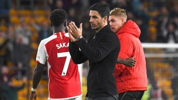 Arsenal win at Wolves with goals from Trossard and Odegaard to retun to Premier League top spot