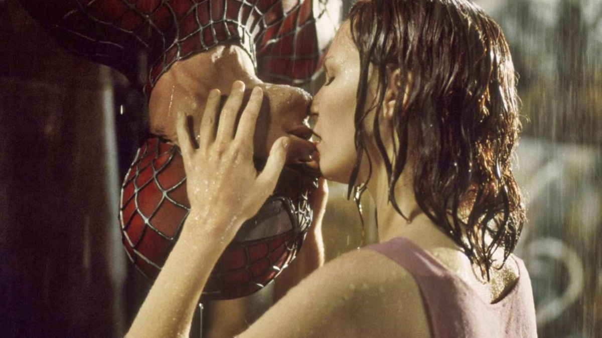 Spider-Man: Kirsten Dunst reveals it was ‘miserable’ filming kissing scene with Tobey Maguire upside down Spider-Man: Kirsten Dunst reveals it was ‘miserable’ filming kissing scene with Tobey Maguire upside down