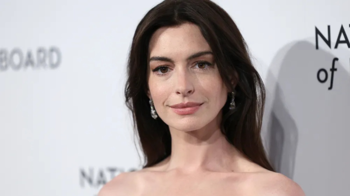 The Idea of You star Anne Hathaway reveals she had to kiss 10 men during in 1 day for chemistry testing: 'I thought it...' The Idea of You star Anne Hathaway reveals she had to kiss 10 men during in 1 day for chemistry testing: 'I thought it...'