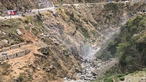 Pakistan: Afghans among 12 detained over suicide attack targeting Chinese engineers