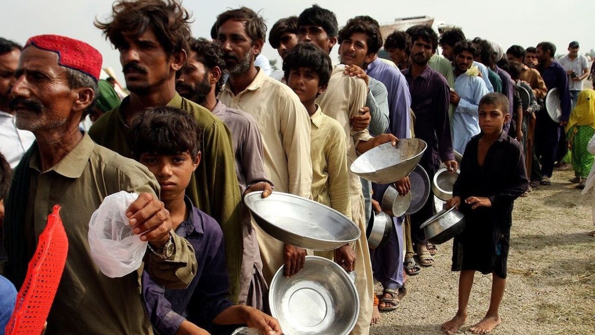 Around a third of Pakistan population may slip into poverty: World Bank – Firstpost
