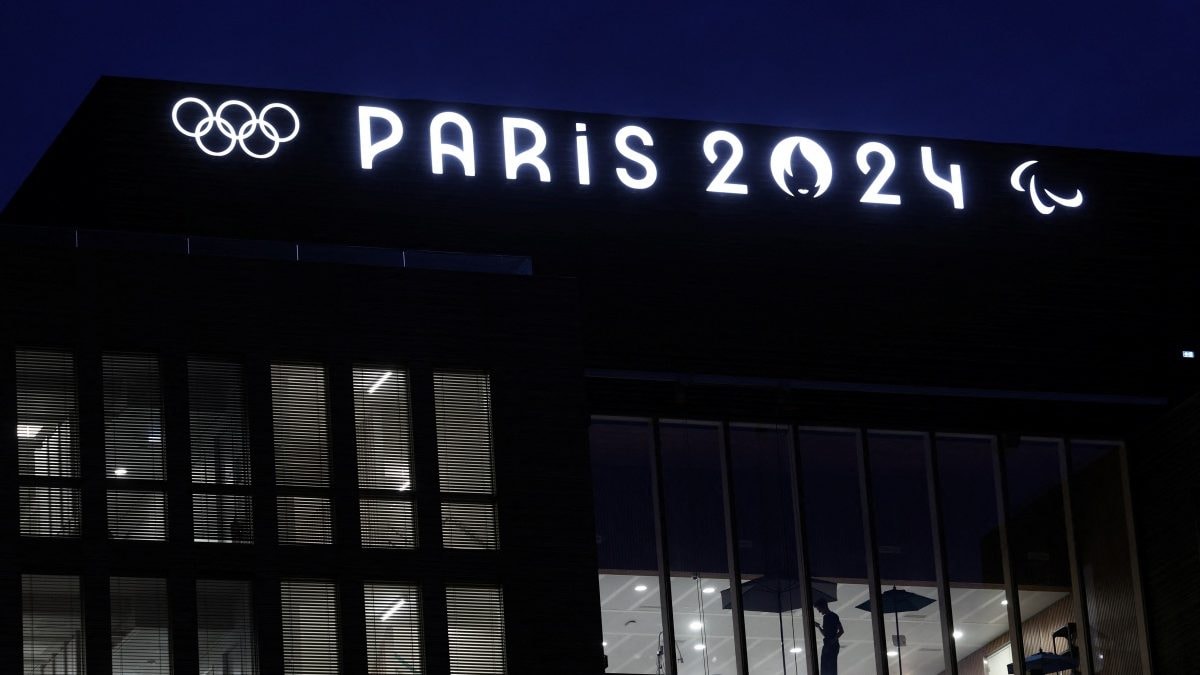 How many male and female athletes will take part in Paris Olympics 2024?