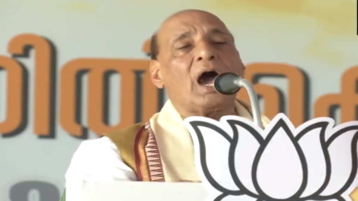 'Rahulyaan neither getting launched nor landing anywhere': Rajnath Singh jabs Rahul Gandhi 'Rahulyaan neither getting launched nor landing anywhere': Rajnath Singh jabs Rahul Gandhi