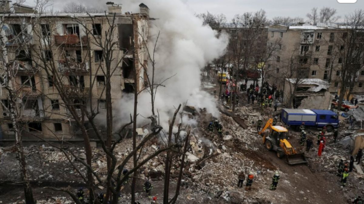 Rescuers work at a site of a residential building heavily damaged during a Russian missile attack, amid Russia's attack on Ukraine, in Kharkiv, Ukraine. File Photo- Reuters Rescuers work at a site of a residential building heavily damaged during a Russian missile attack, amid Russia's attack on Ukraine, in Kharkiv, Ukraine. File Photo- Reuters