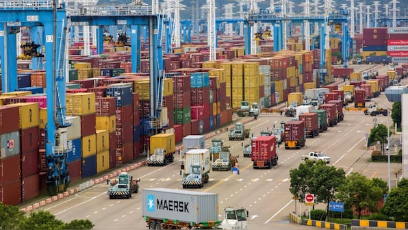 Chinese exports, imports fall sharply, miss forecasts by large margins