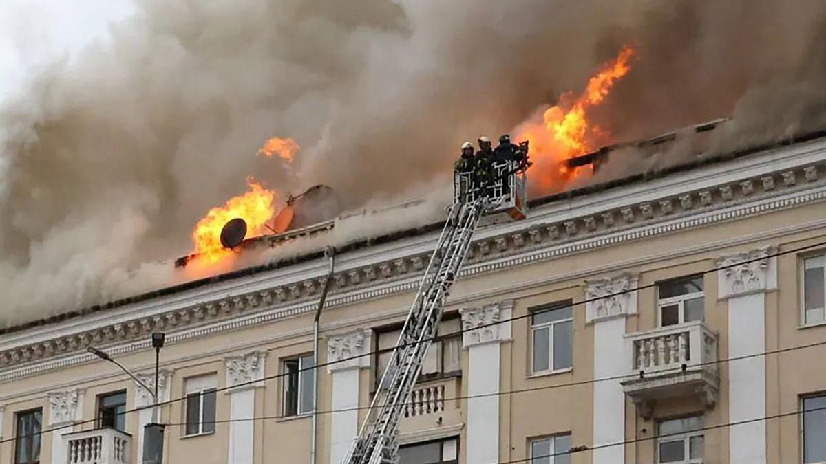 Russian missiles bombarded power plants in central, western Ukraine; Zelenskyy reiterated his requests for more defence missiles Russian missiles bombarded power plants in central, western Ukraine; Zelenskyy reiterated his requests for more defence missiles