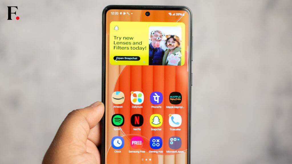 Samsung Galaxy M55 Review 5-2024-04-73e3f7cdb1cde47a337b105e5a3eb5c5