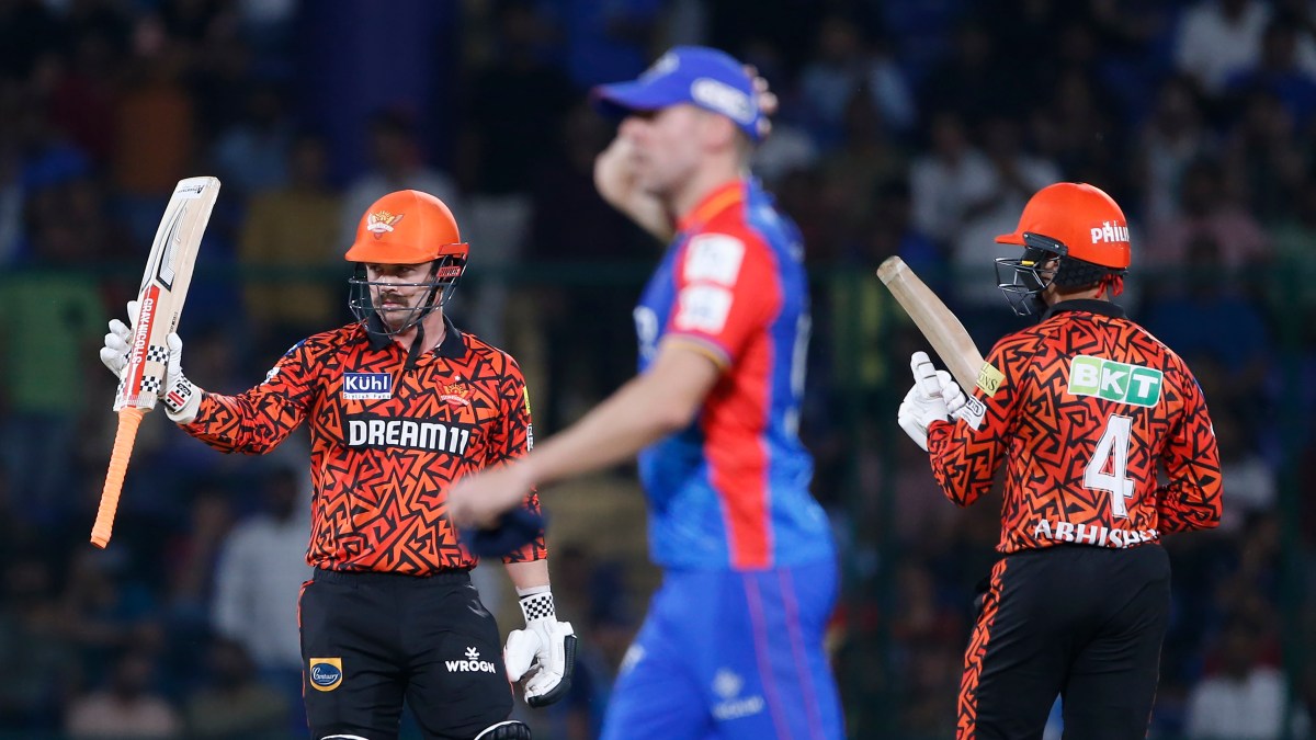 Sunrisers Hyderabad's Travis Head raises his bat in celebration after bringing up his half-century in just 16 deliveries against Delhi Capitals in New Delhi on Saturday. AP Sunrisers Hyderabad's Travis Head raises his bat in celebration after bringing up his half-century in just 16 deliveries against Delhi Capitals in New Delhi on Saturday. AP