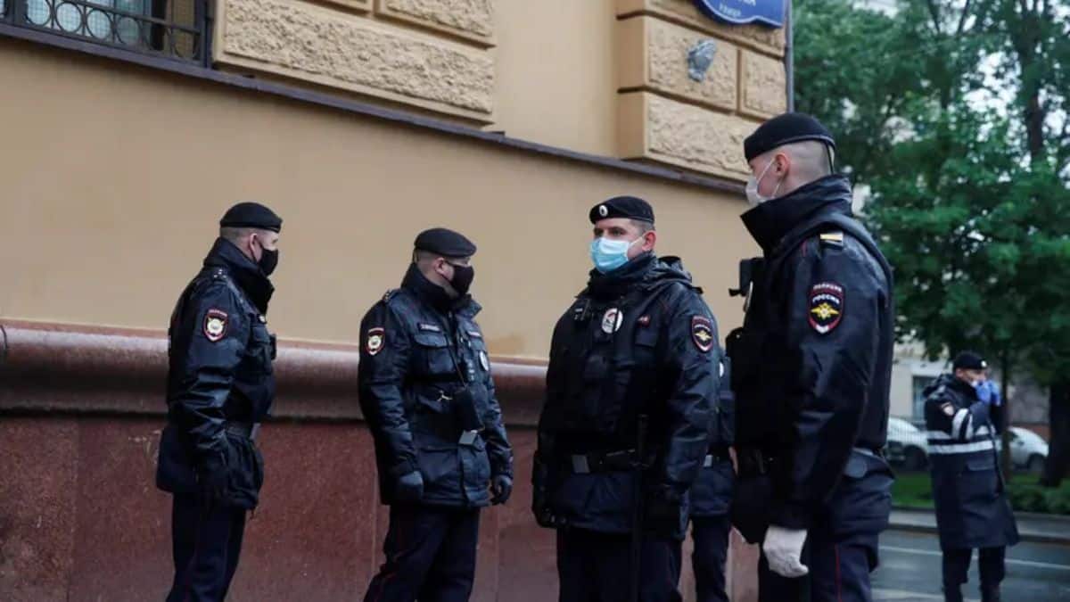 रूस ने फोर्ब्स पत्रकार पर सेना के बारे में फर्जी खबरें फैलाने का आरोप लगाया, उसे नजरबंद कर दिया – फ़र्स्टपोस्ट