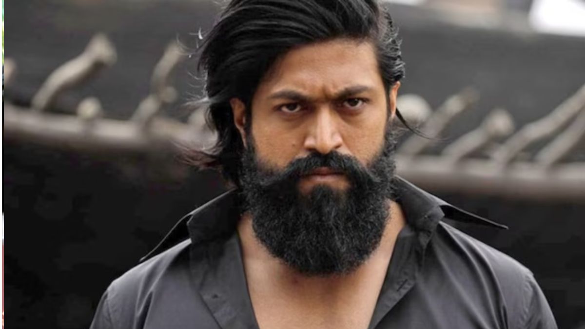 How 'KGF' star Yash rejected Raavan's role for Rs 150-crore offer in Ranbir Kapoor's 'Ramayana', became a co-producer and... How 'KGF' star Yash rejected Raavan's role for Rs 150-crore offer in Ranbir Kapoor's 'Ramayana', became a co-producer and...