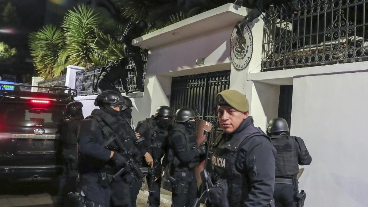 Mexico breaks off diplomatic ties with Ecuador after embassy stormed in Quito