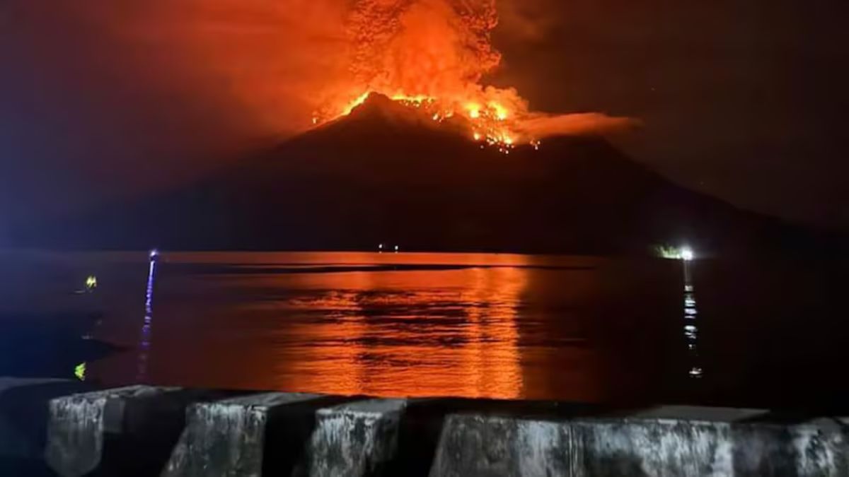 Tsunami alert in Indonesia after multiple volcano eruptions forced thousands to evacuate Tsunami alert in Indonesia after multiple volcano eruptions forced thousands to evacuate