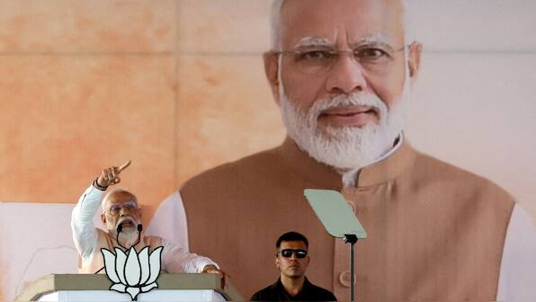 'We don't send dossiers on terror; aaj Bharat ghar me ghus ke marta hai': PM Modi