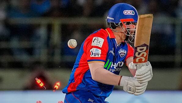 Watch: Mitchell Starc cleans up David Warner with precision during DC vs KKR contest in Vizag