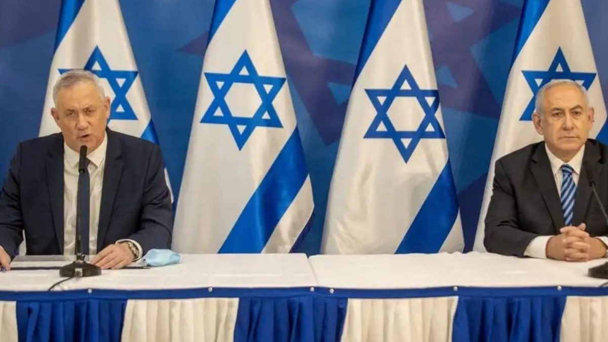 Israeli Prime Minister Benjamin Netanyahu (R) and war cabinet member Benny Gantz (L) FILE/AFP. Israeli Prime Minister Benjamin Netanyahu (R) and war cabinet member Benny Gantz (L) FILE/AFP.