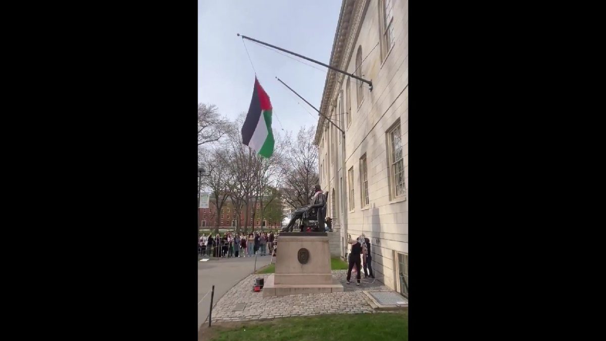 Watch: Anti-Israel protesters hoist Palestinian flag in Harvard University in spot reserved for American flag Watch: Anti-Israel protesters hoist Palestinian flag in Harvard University in spot reserved for American flag