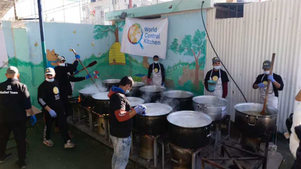 Members of World Central Kitchen prepare food for Palestinians. FILE/REUTERS. Members of World Central Kitchen prepare food for Palestinians. FILE/REUTERS.